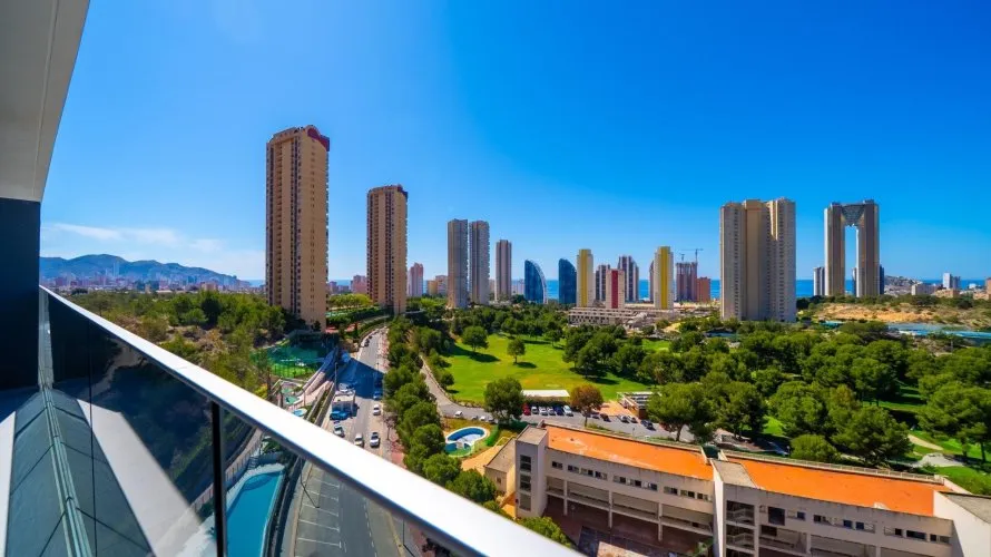 Apartment de 2 chambres à Benidorm, Spain No. 727 № 2
