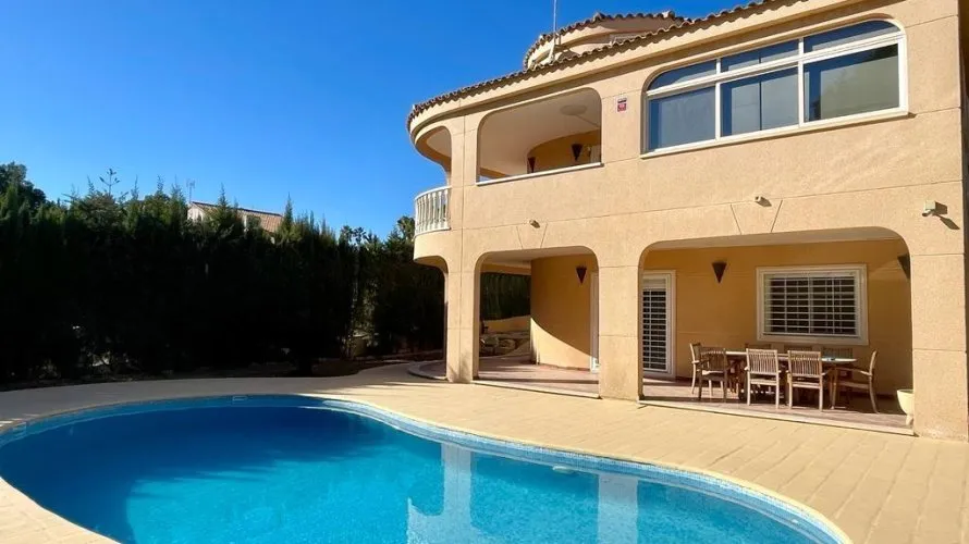 Villa de 4 chambres à Torrevieja, Spain No. 99 № 2