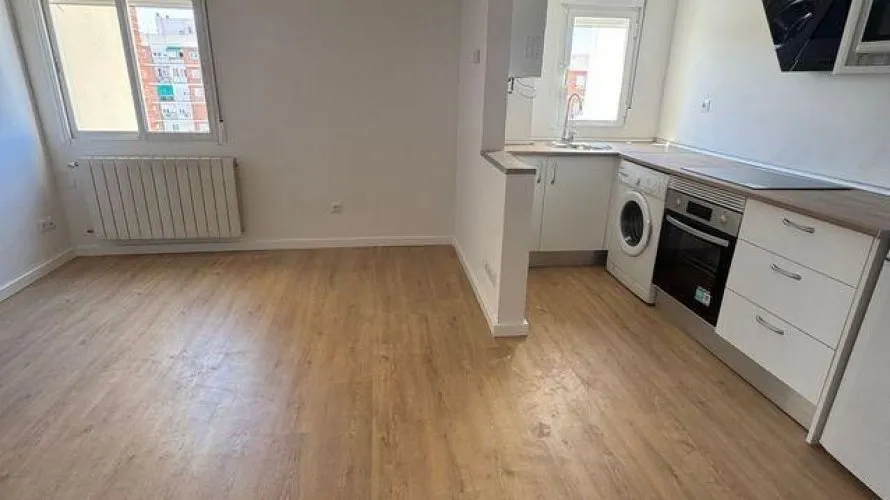 Apartment de 2 chambres à Madrid, Spain No. 908 № 17