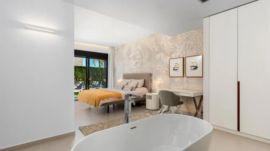 Villa de 4 chambres à Campoamor, Spain No. 662 № 27