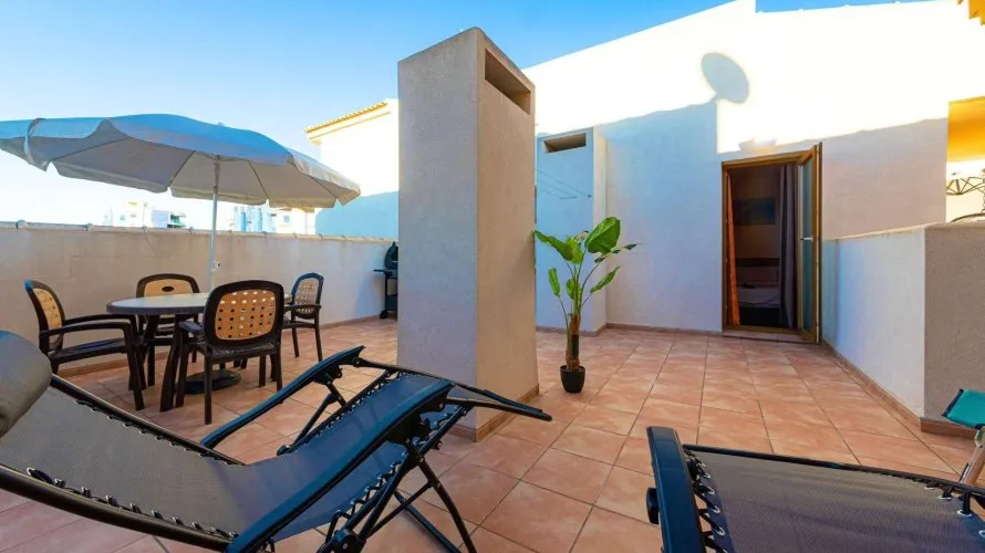 Apartment de 2 chambres à Torrevieja, Spain No. 541 № 4
