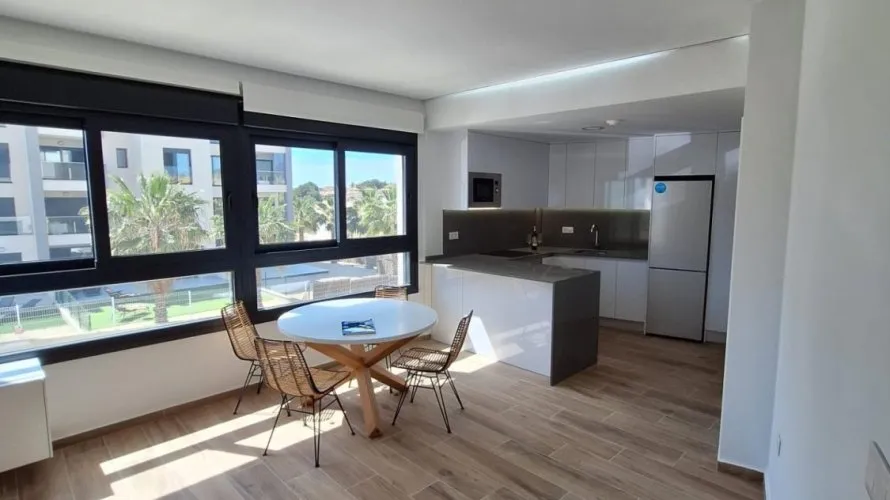 Apartment de 2 chambres à Villamartin, Spain No. 555 № 10