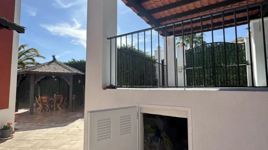 Villa de 4 chambres à Finestrat, Spain No. 239 № 5
