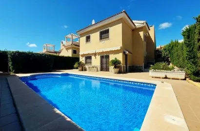 Villa de 3 chambres à Ciudad Quesada, Spain No. 492