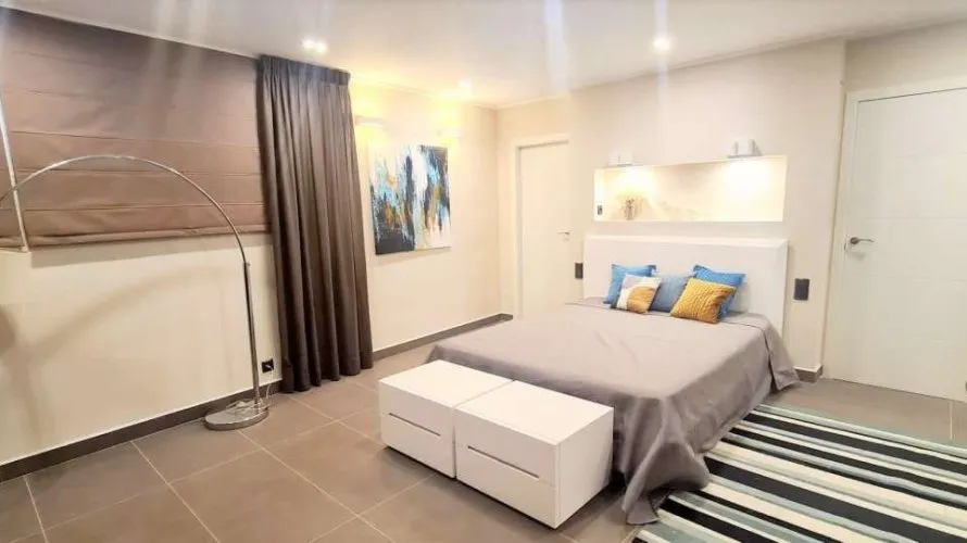 Villa de 5 chambres à Calpe, Spain No. 361 № 1
