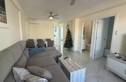Apartment de 3 chambres à Torrevieja, Spain No. 953