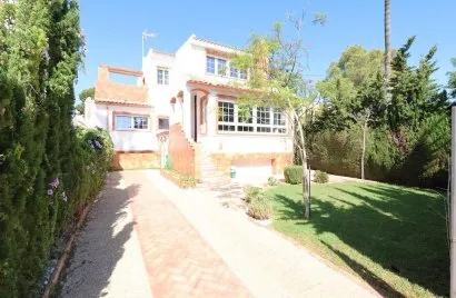 Apartment de 4 chambres à Villamartin, Spain No. 782
