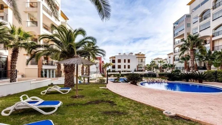 Apartment de 3 chambres à Guardamar del Segura, Spain No. 633 № 2
