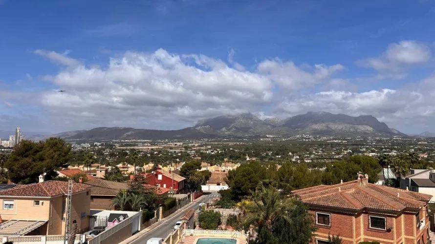 Villa de 480m² à Benidorm, Spain No. 656 № 8