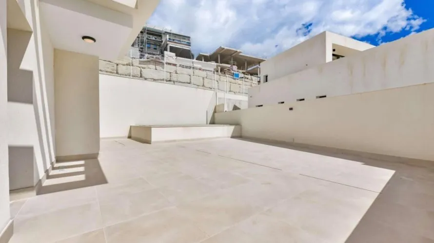 Villa de 7 chambres à Finestrat, Spain No. 796 № 10