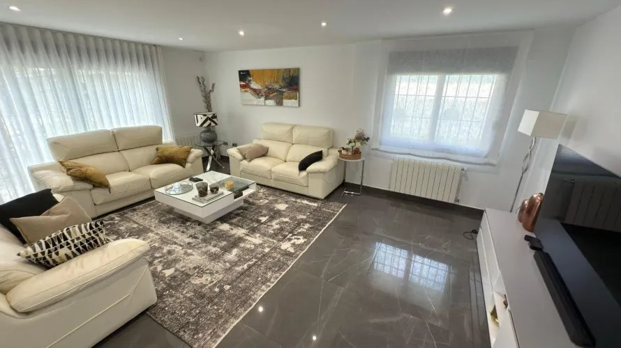 Villa de 5 chambres à San Juan, Spain No. 669 № 25