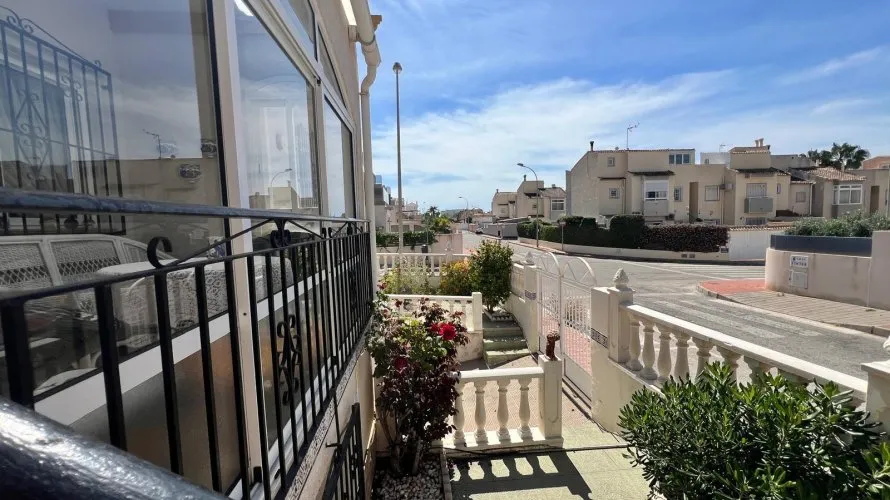 House de 132m² à Torrevieja, Spain No. 884 № 28