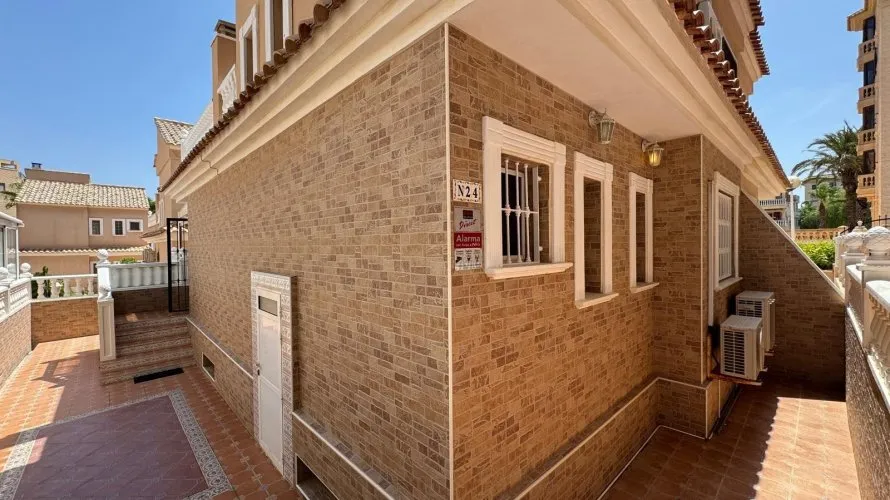 House de 3 chambres à Guardamar del Segura, Spain No. 794