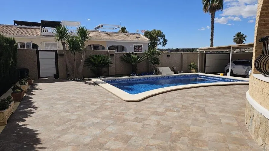 Villa de 3 chambres à Benijofar, Spain No. 241 № 21