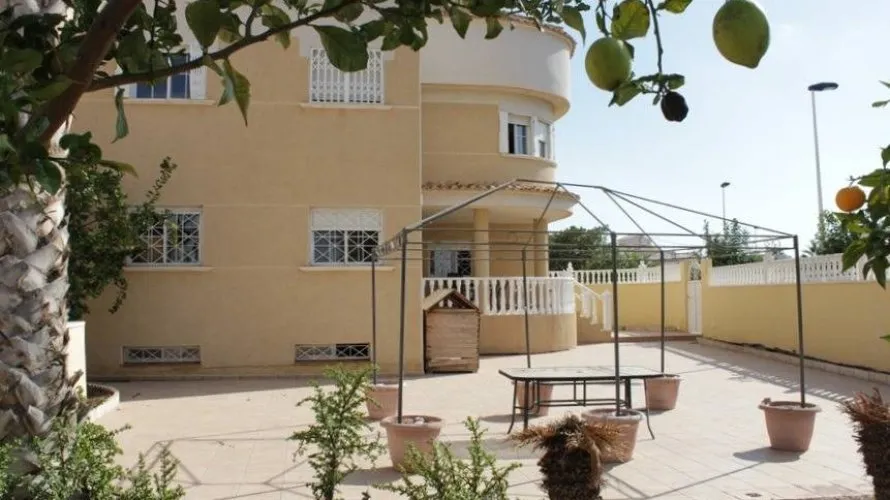 Apartment de 6 chambres à Torrevieja, Spain No. 842 № 5