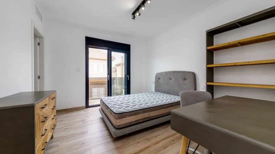 Villa de 210m² à Torrevieja, Spain No. 720 № 13