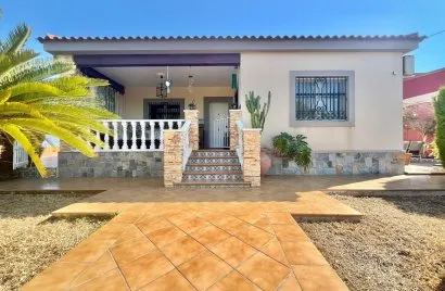 Villa de 3 chambres à Torrevieja, Spain No. 742