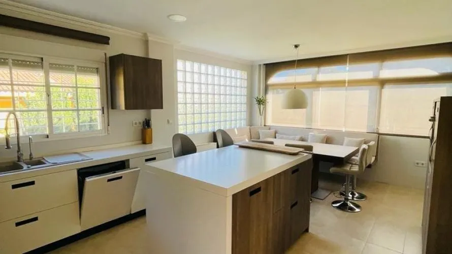 Villa de 4 chambres à Torrevieja, Spain No. 99 № 11