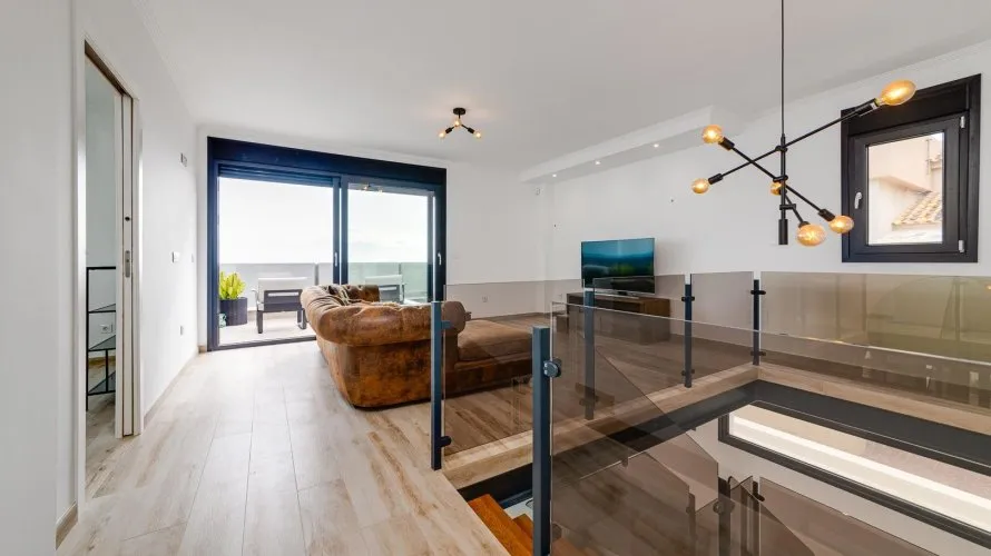 Villa de 210m² à Torrevieja, Spain No. 720 № 17