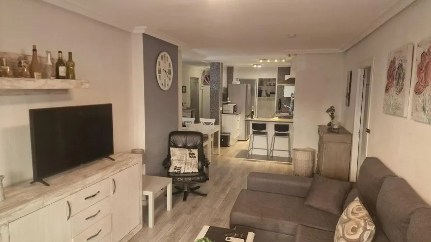 Apartment de 3 chambres à Torrevieja, Spain No. 244 № 2