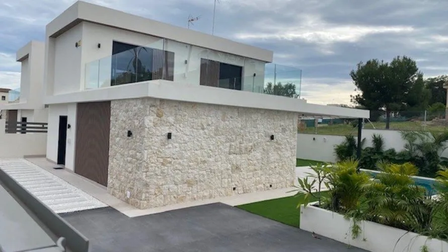 Villa de 3 chambres à Alicante, Spain No. 534 № 12