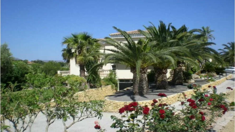 Villa de 5 chambres à L'Alfàs del Pi, Spain No. 475 № 3