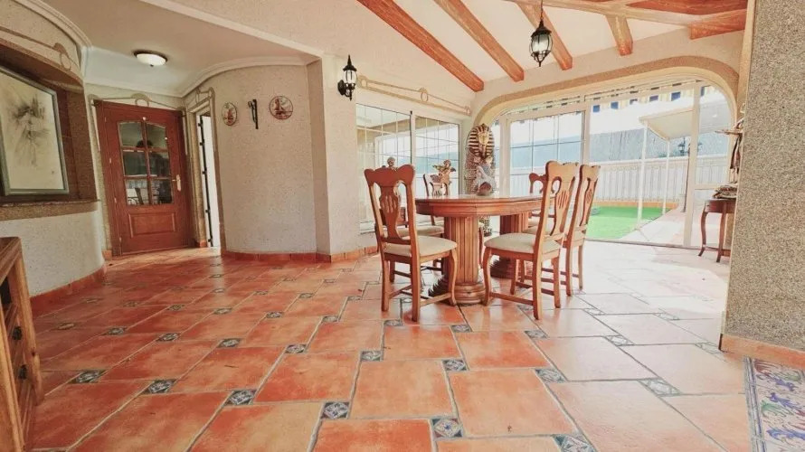 Villa de 5 chambres à Torrevieja, Spain No. 716 № 25