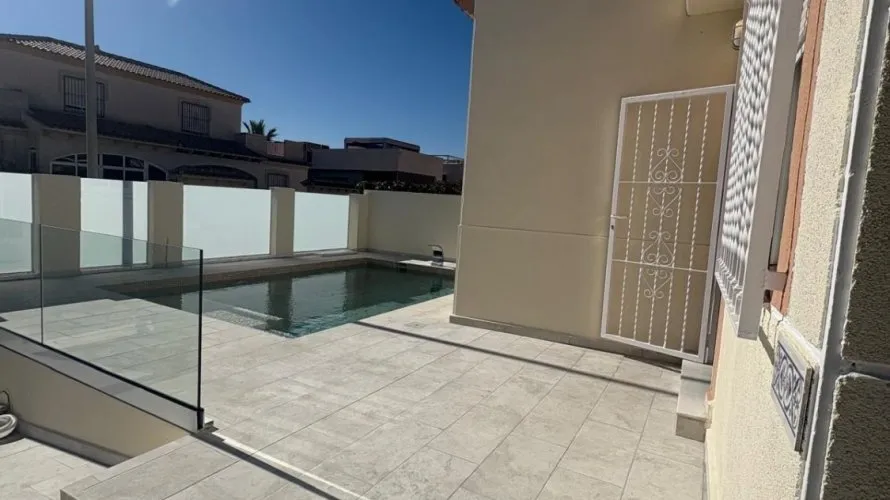 Villa de 2 chambres à Torreblanca, Spain No. 138 № 12