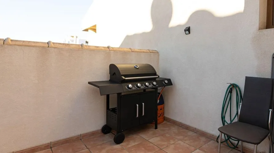 Apartment de 2 chambres à Torrevieja, Spain No. 541 № 19