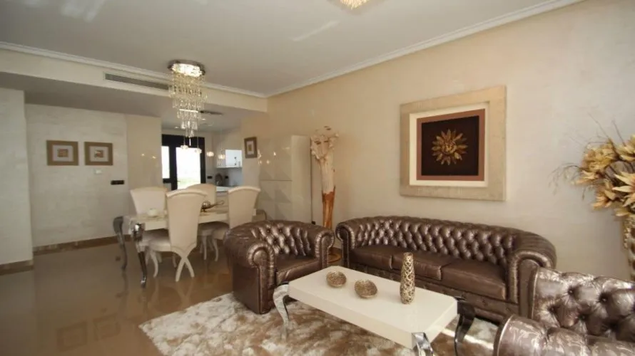 Villa de 157m² à Campoamor, Spain No. 249 № 1