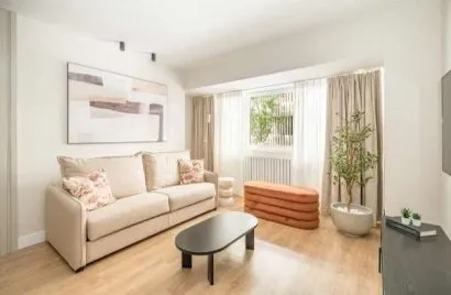 Apartment de 2 chambres à Madrid, Spain No. 636