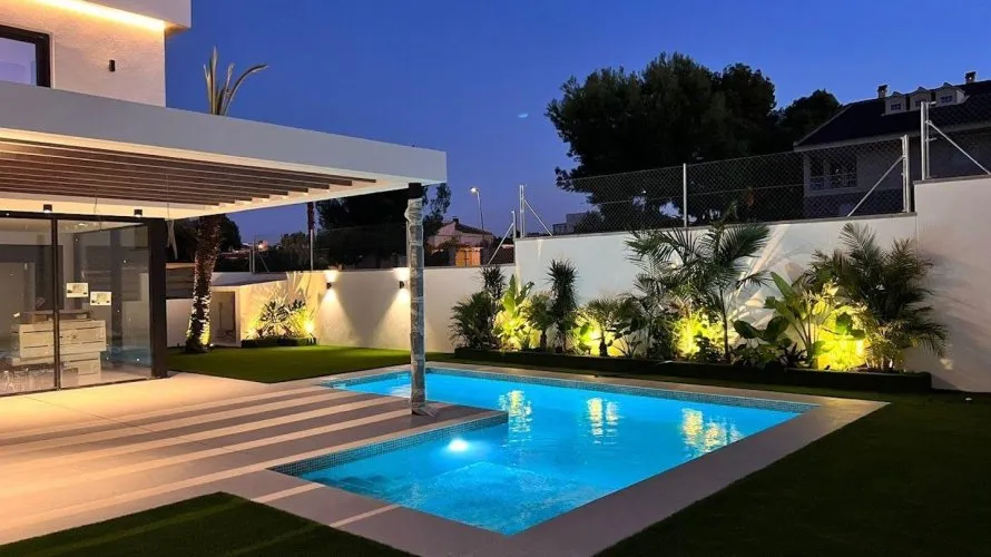 Villa de 3 chambres à Alicante, Spain No. 534 № 13