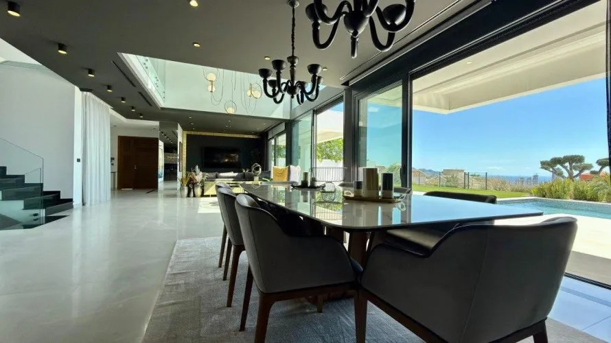 Villa de 890m² à Benidorm, Spain No. 832 № 9