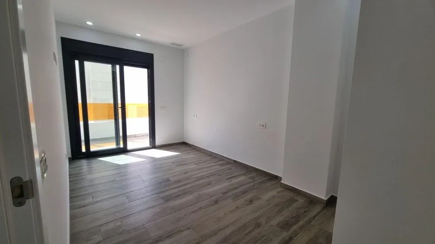 Apartment de 3 chambres à Torrevieja, Spain No. 104 № 20