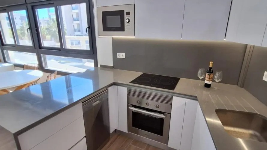 Apartment de 2 chambres à Villamartin, Spain No. 555 № 14