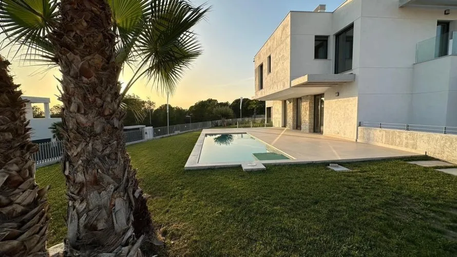Villa de 4 chambres à Finestrat, Spain No. 687 № 6