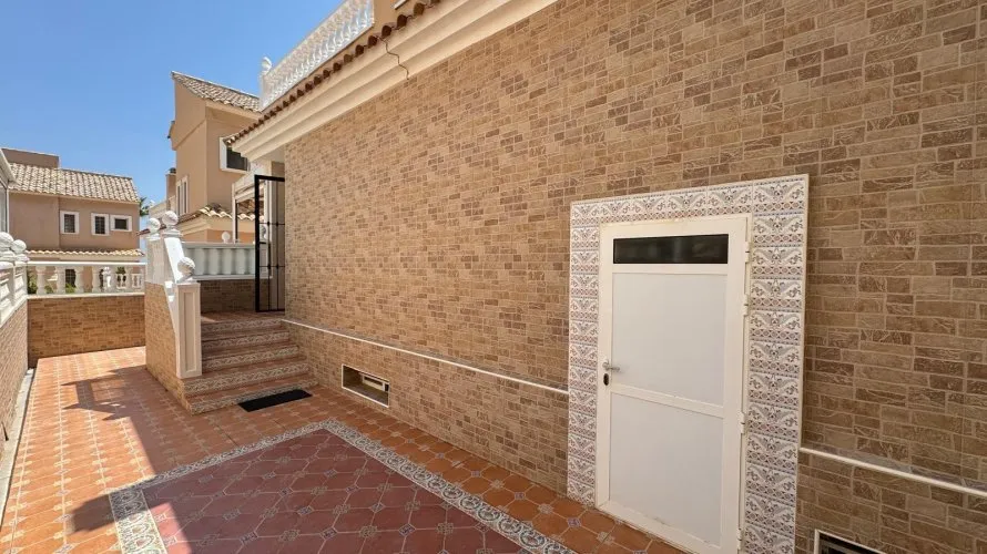 House de 3 chambres à Guardamar del Segura, Spain No. 794 № 3