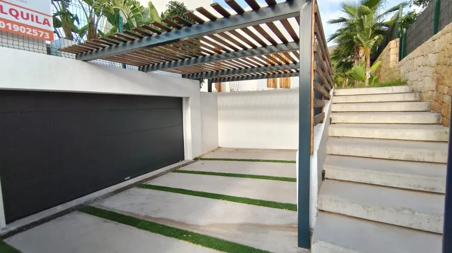 Villa de 4 chambres à Finestrat, Spain No. 834 № 3