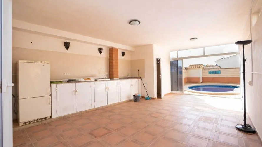 Villa de 4 chambres à Alicante, Spain No. 831 № 10