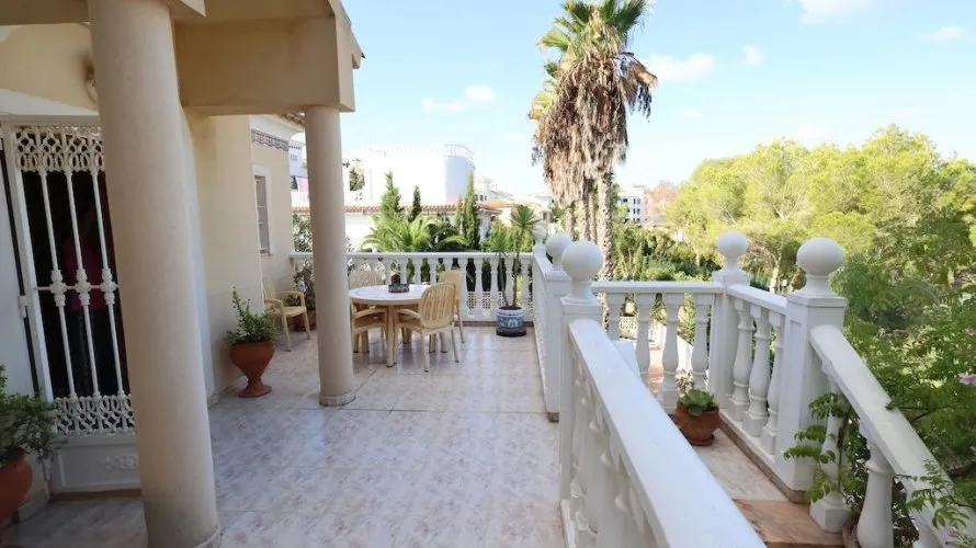 Apartment de 5 chambres à Alicante, Spain No. 926