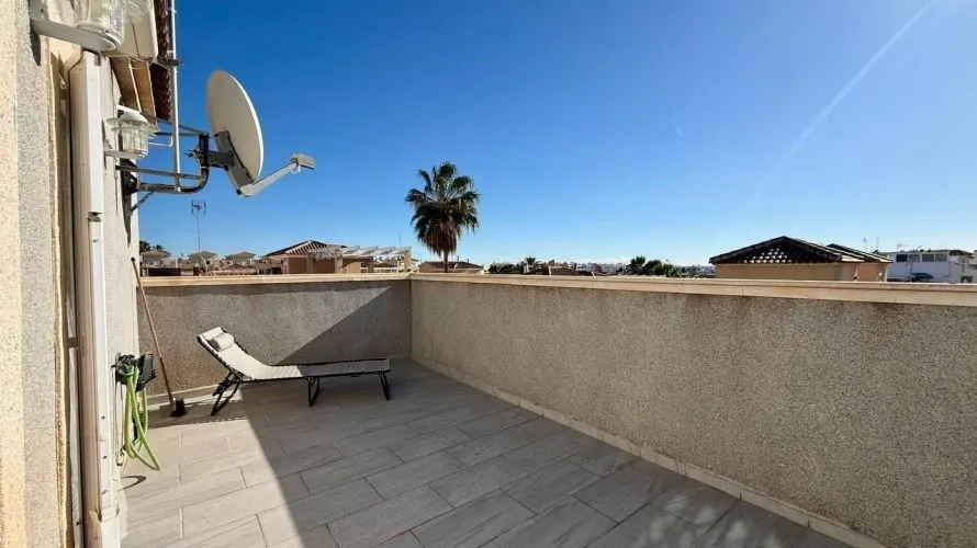 Villa de 4 chambres à Playa Flamenca II, Spain No. 169 № 6