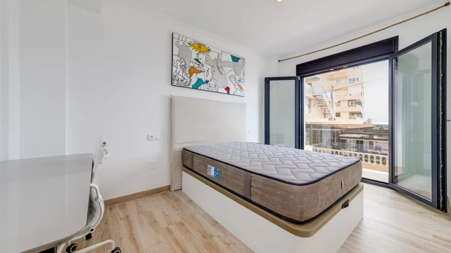 Villa de 210m² à Torrevieja, Spain No. 720 № 11