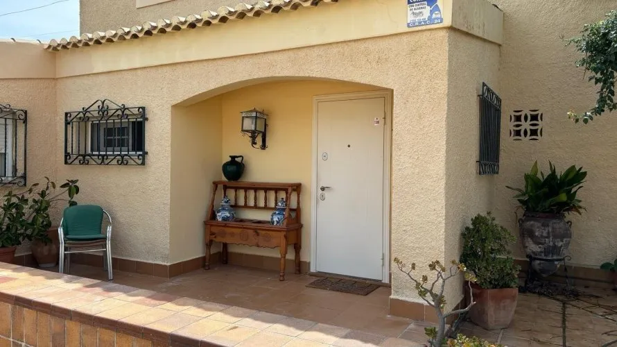 Villa de 4 chambres à Torrevieja, Spain No. 730 № 2