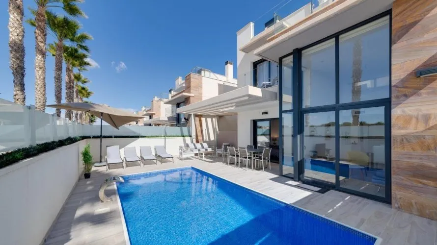Villa de 3 chambres à La Zenia, Spain No. 247 № 21