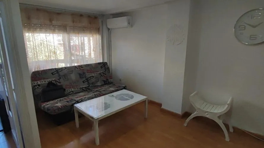 Apartment de 2 chambres à Alicante, Spain No. 899