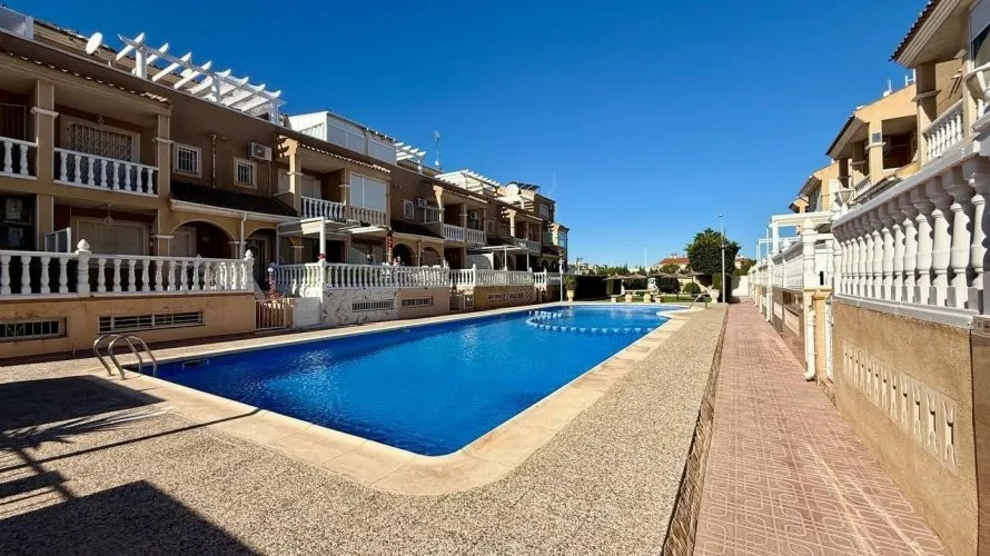 Villa de 4 chambres à Playa Flamenca II, Spain No. 169 № 17