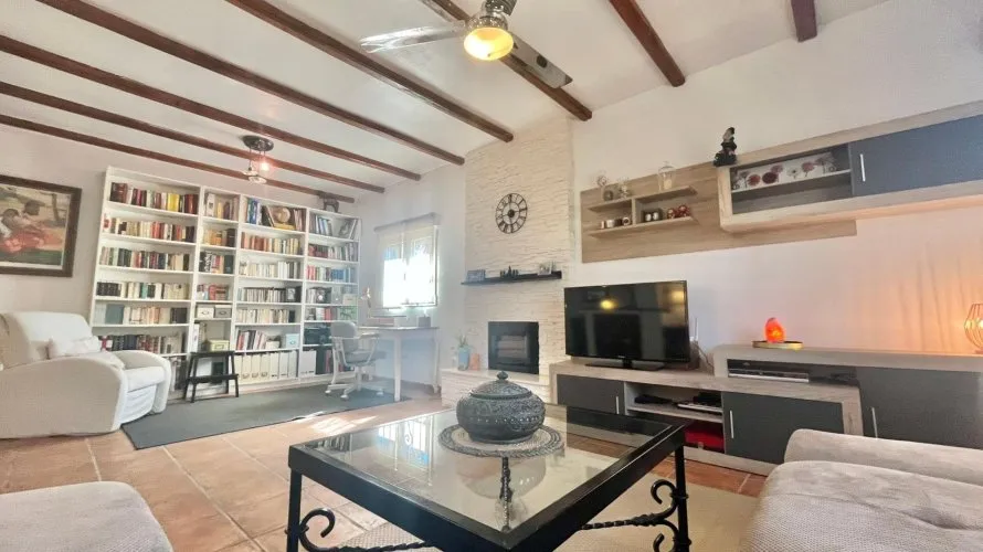 Villa de 3 chambres à Torrevieja, Spain No. 742 № 23