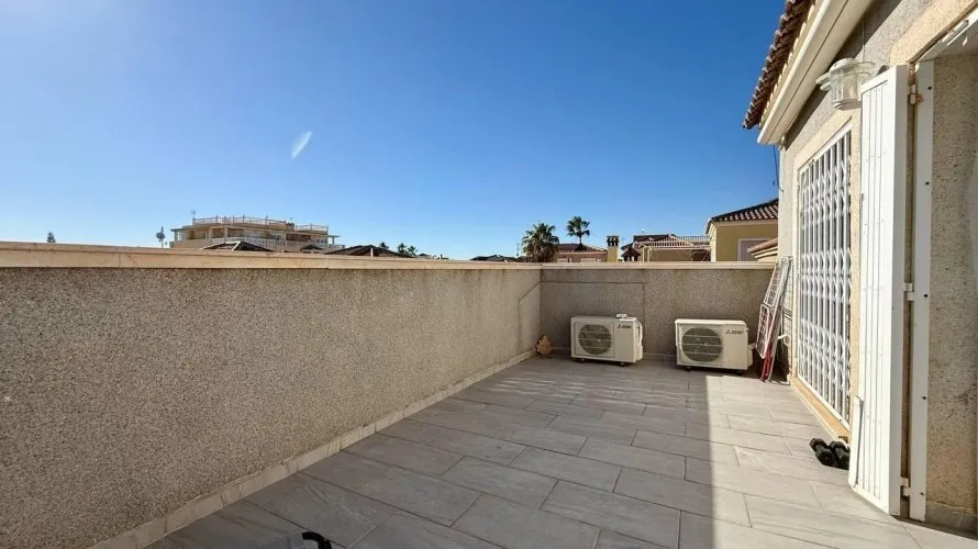 Villa de 4 chambres à Playa Flamenca II, Spain No. 169 № 7