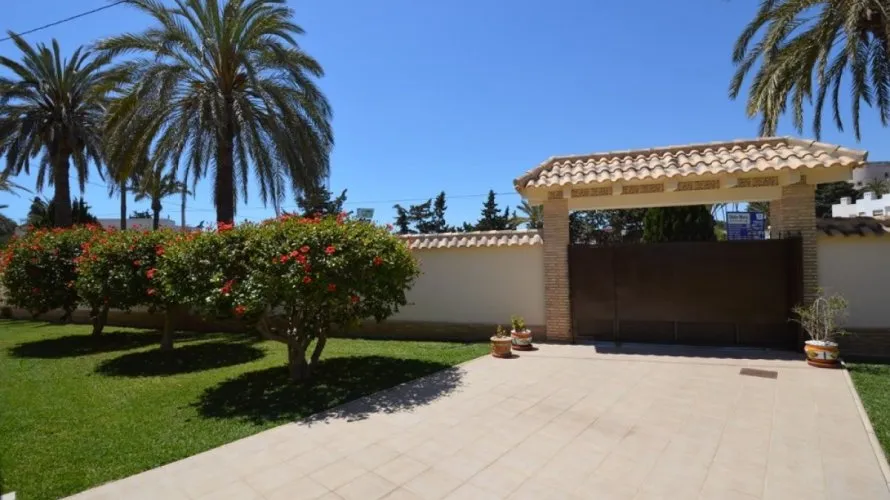 Villa de 276m² à Cabo Roig, Spain No. 257 № 5