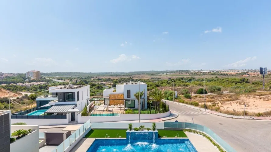 Villa de 3 chambres à Campoamor, Spain No. 612 № 2